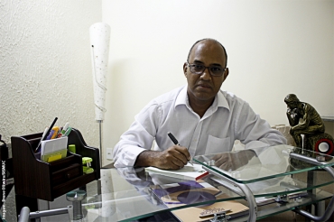 Dr. Carlos Mendonça