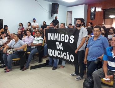 Protestos da Educação nas ruas e na Câmara Municipal